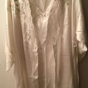 Val-Mode Lingerie Vintage gown & robe.